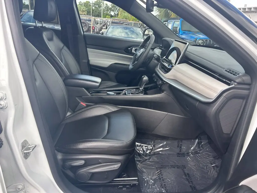 2025 Jeep Compass - $16,953