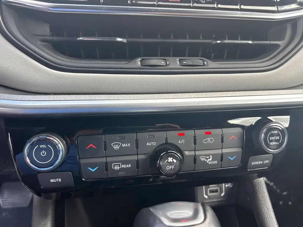 2025 Jeep Compass - $16,953