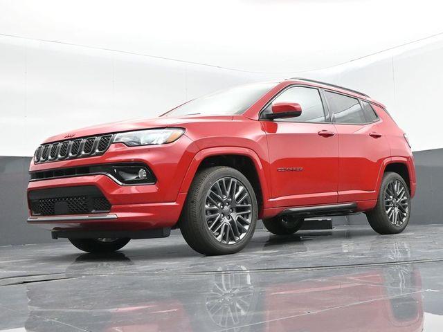 2024 Jeep Compass - $21,984