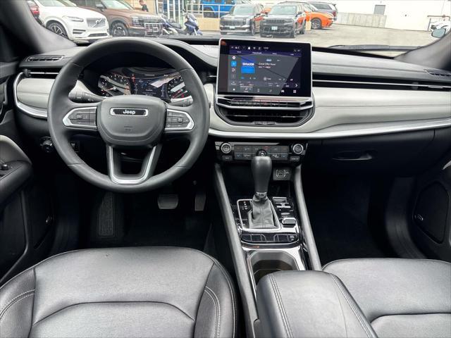 2025 Jeep Compass - $25,900