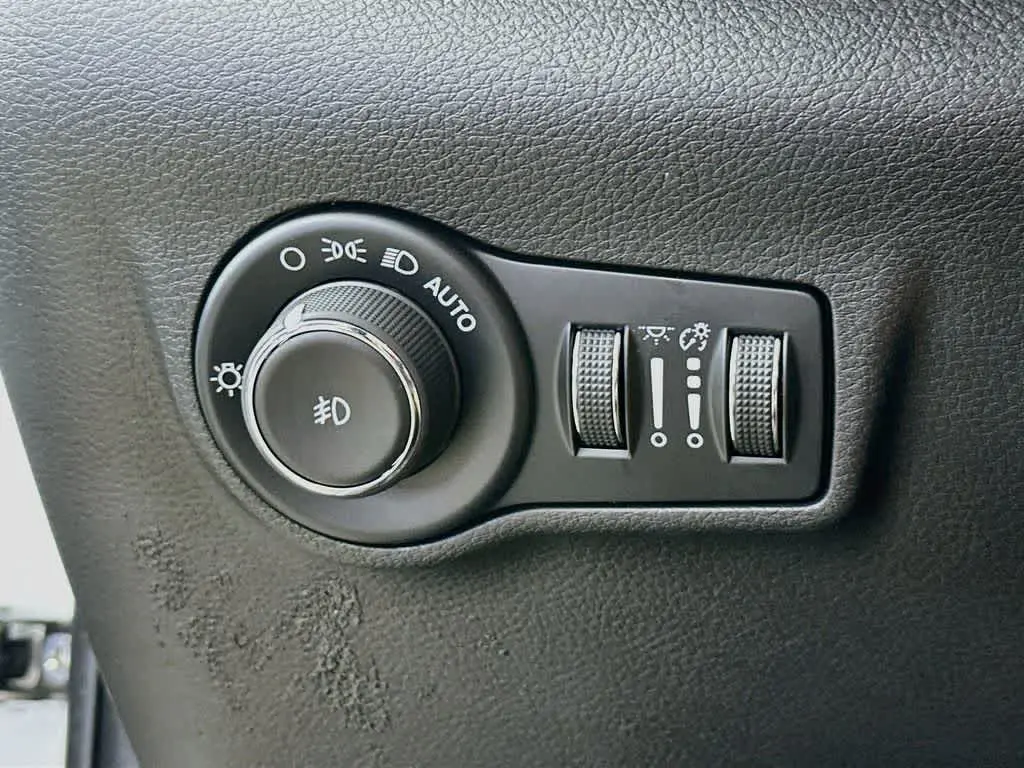 2024 Jeep Compass - $23,057