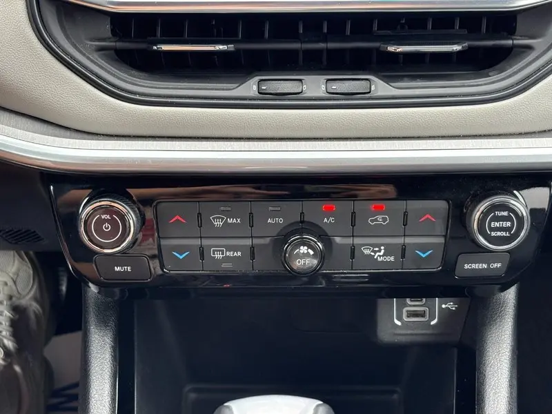2025 Jeep Compass - $25,995
