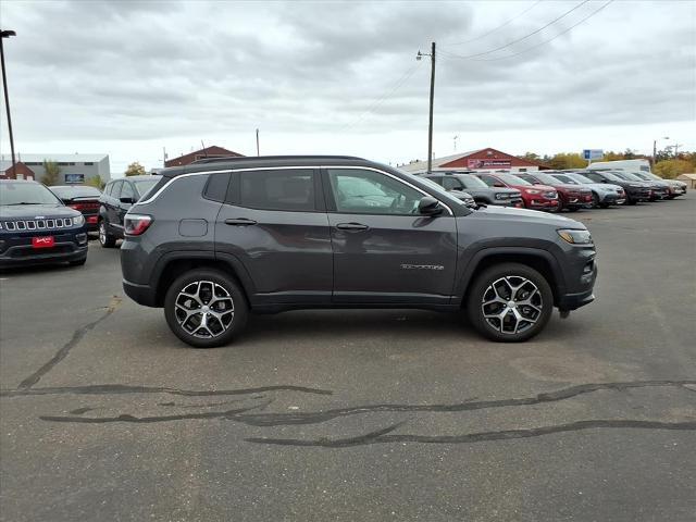2024 Jeep Compass - $27,300
