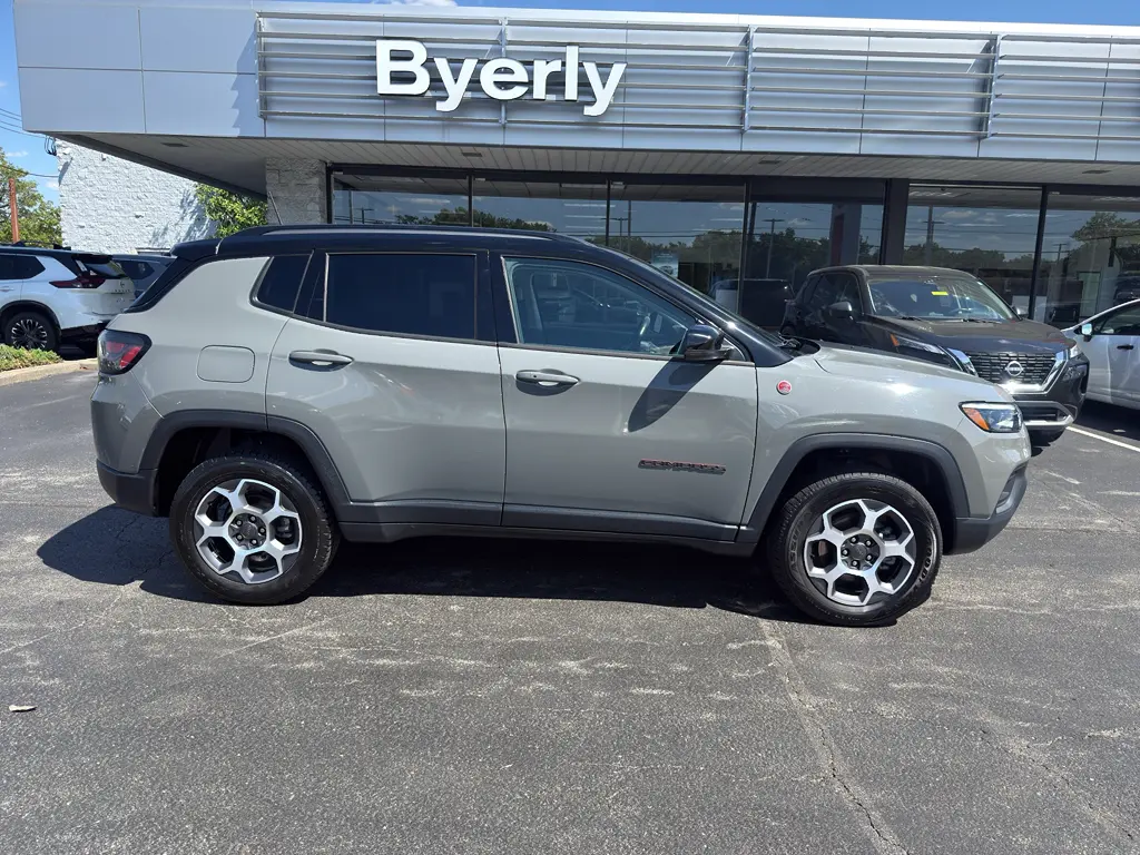 2022 Jeep Compass - $24,750
