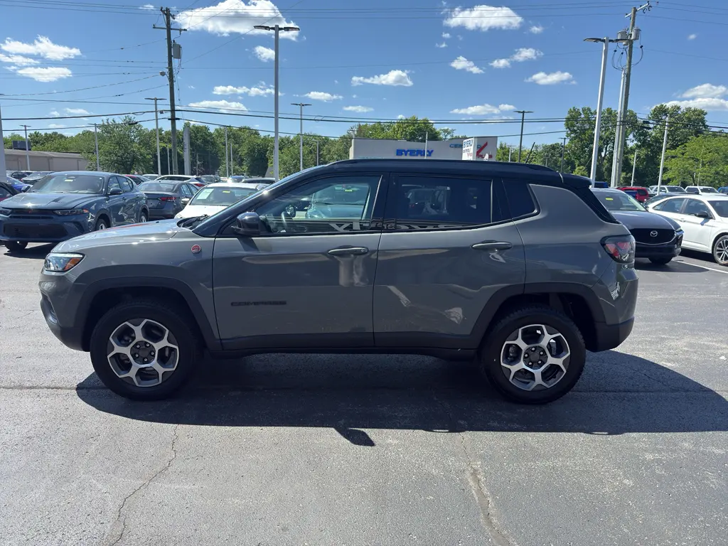 2022 Jeep Compass - $24,750