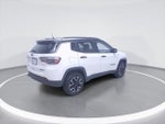 2021 Compass Thumbnail 7