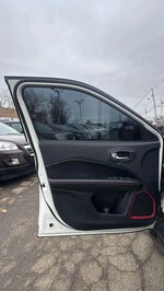 2021 Compass Thumbnail 9