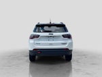 2017 Compass Thumbnail 5