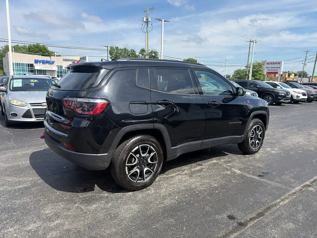 2024 Jeep Compass - $22,995