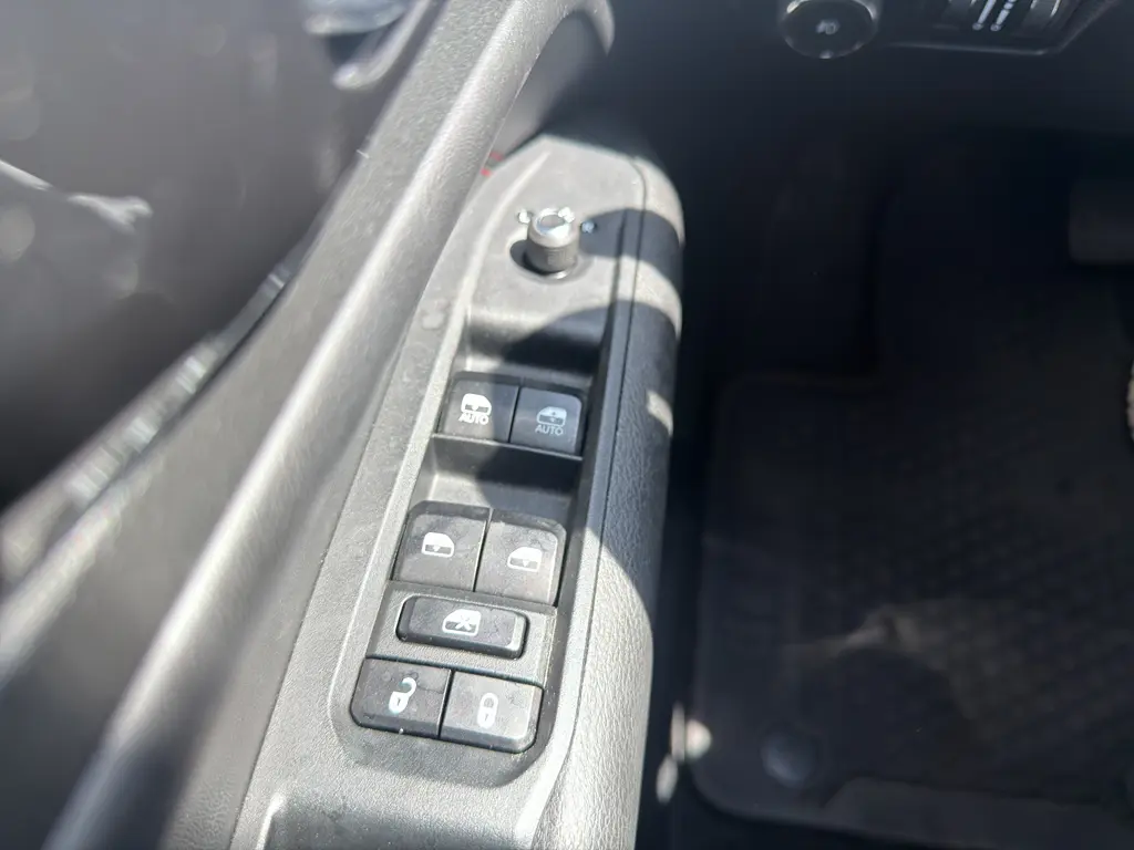 2024 Jeep Compass - $22,995
