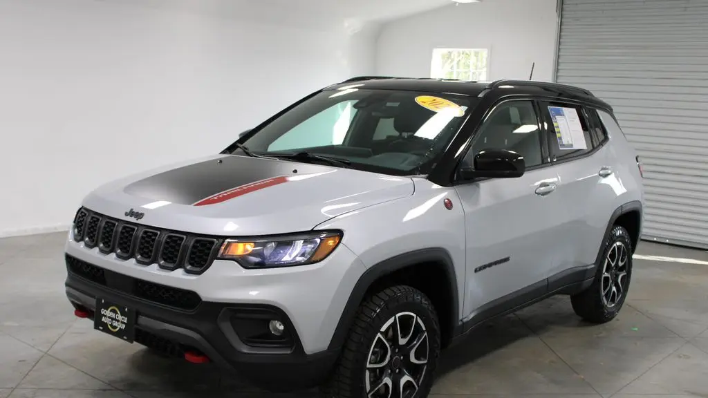 2025 Jeep Compass Trailhawk