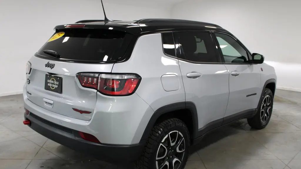 2025 Jeep Compass Trailhawk
