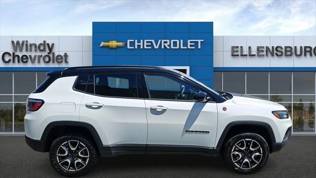 2025 Jeep Compass Trailhawk