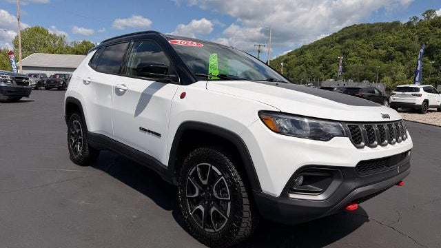 2025 Jeep Compass Trailhawk