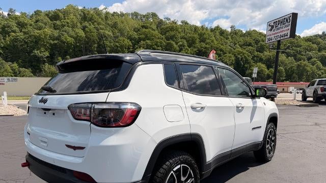 2025 Jeep Compass Trailhawk
