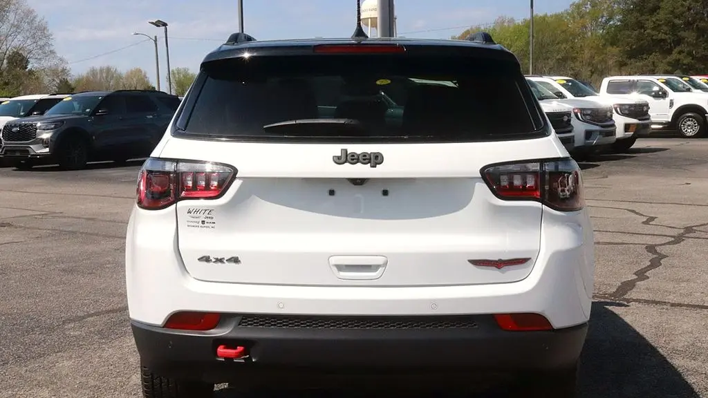 2024 Jeep Compass Trailhawk