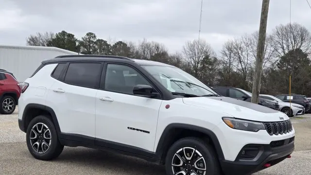 2025 Jeep Compass Trailhawk