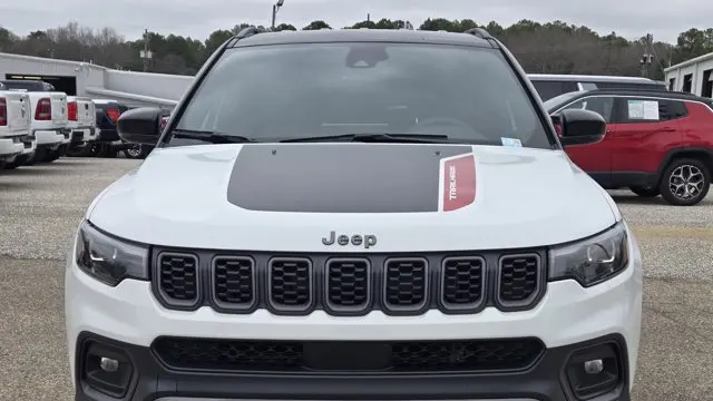 2025 Jeep Compass Trailhawk