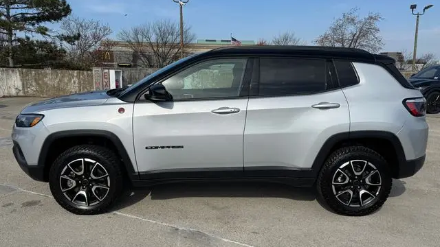 2025 Jeep Compass Trailhawk