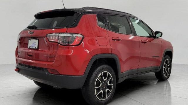 2025 Jeep Compass Trailhawk