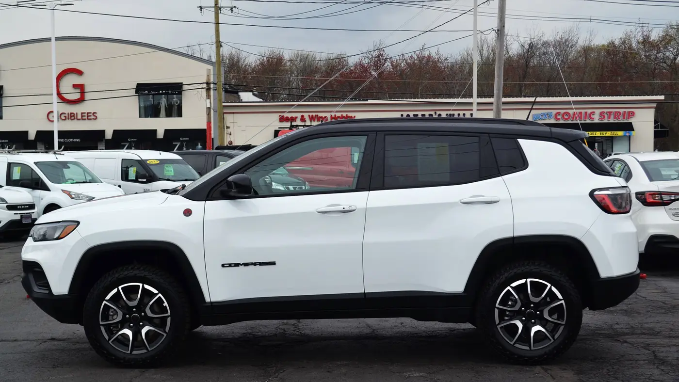 2025 Jeep Compass Trailhawk