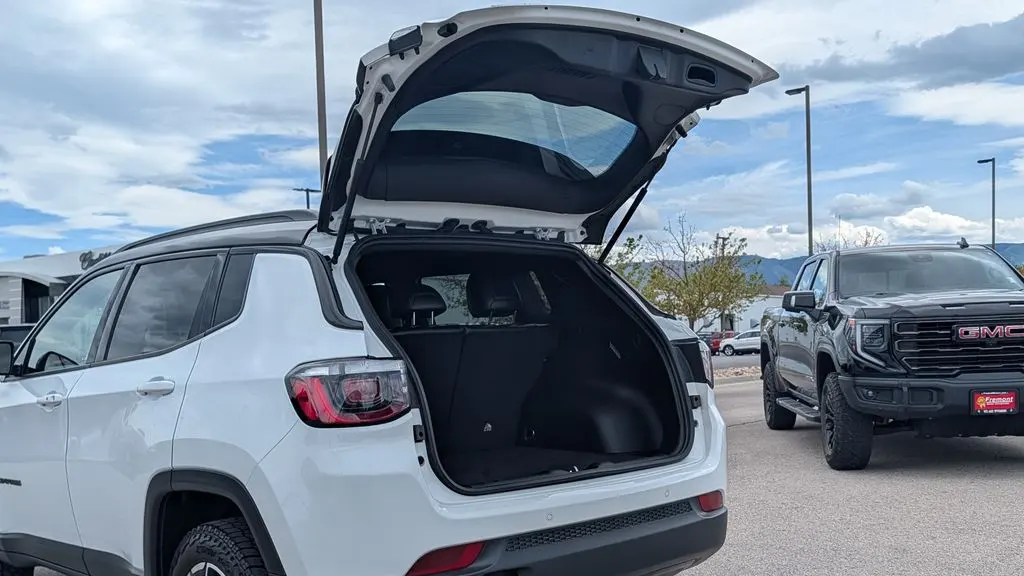 2025 Jeep Compass Trailhawk