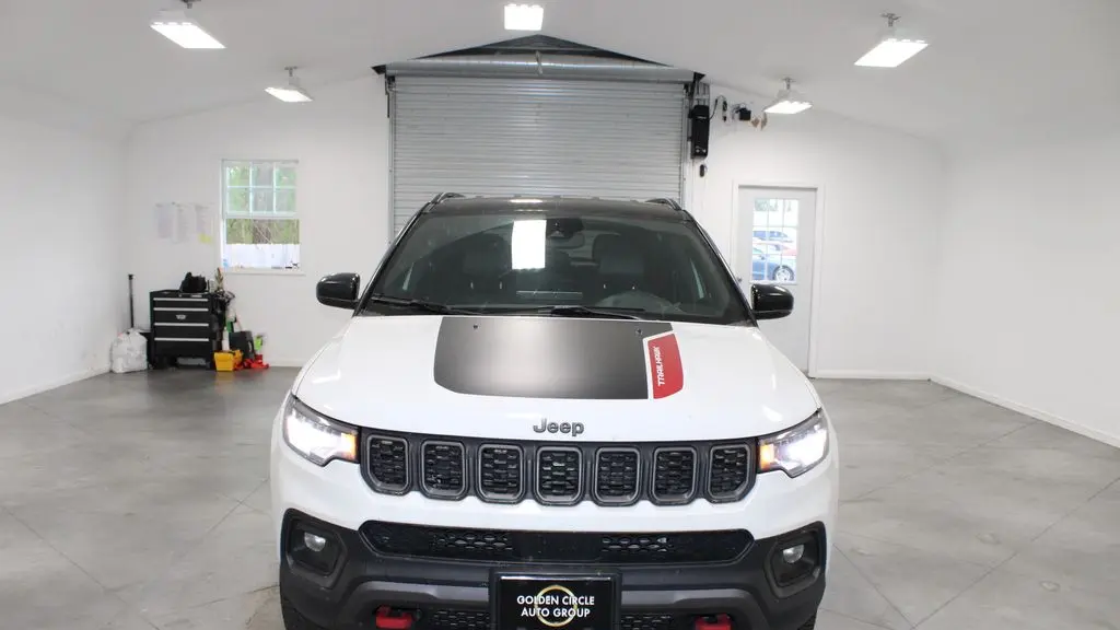 2025 Jeep Compass Trailhawk