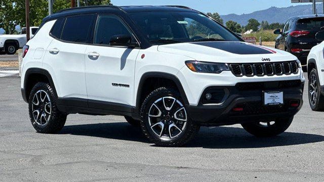 2025 Jeep Compass Trailhawk