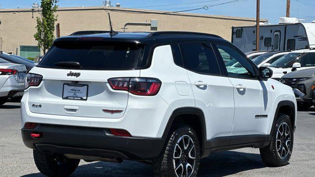2025 Jeep Compass Trailhawk