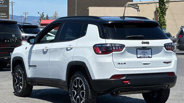 2025 Jeep Compass Trailhawk