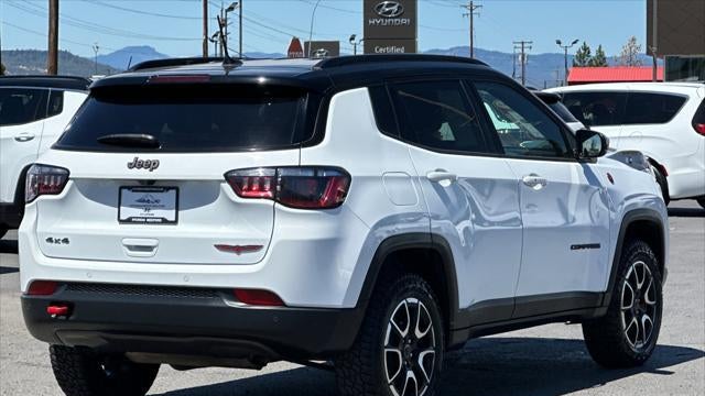 2025 Jeep Compass Trailhawk