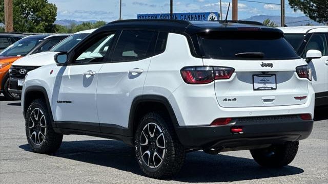 2025 Jeep Compass Trailhawk