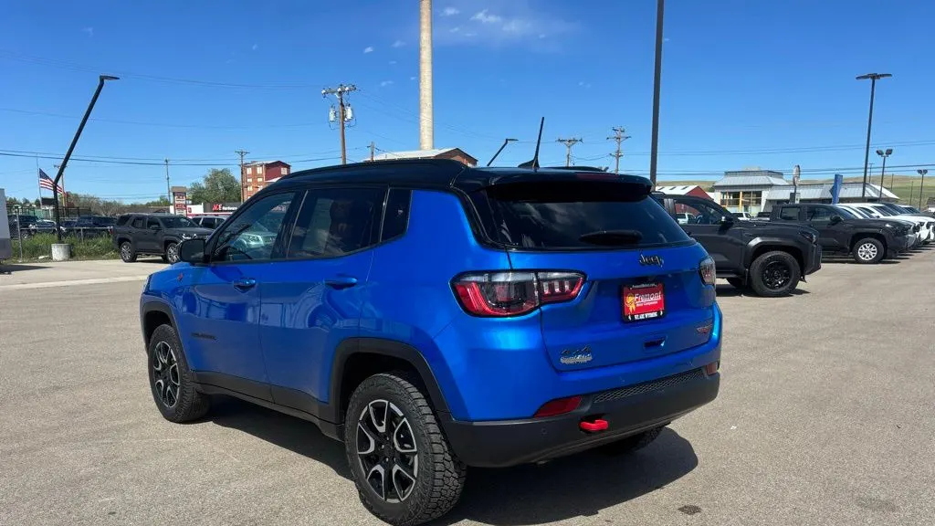 2025 Jeep Compass Trailhawk