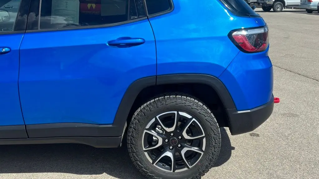 2025 Jeep Compass Trailhawk