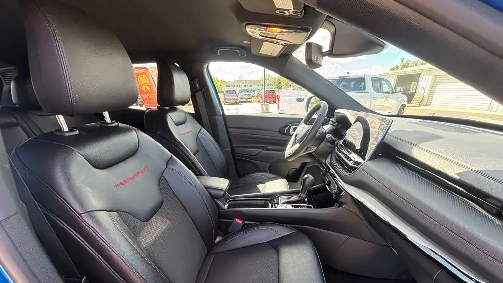 2025 Jeep Compass Trailhawk