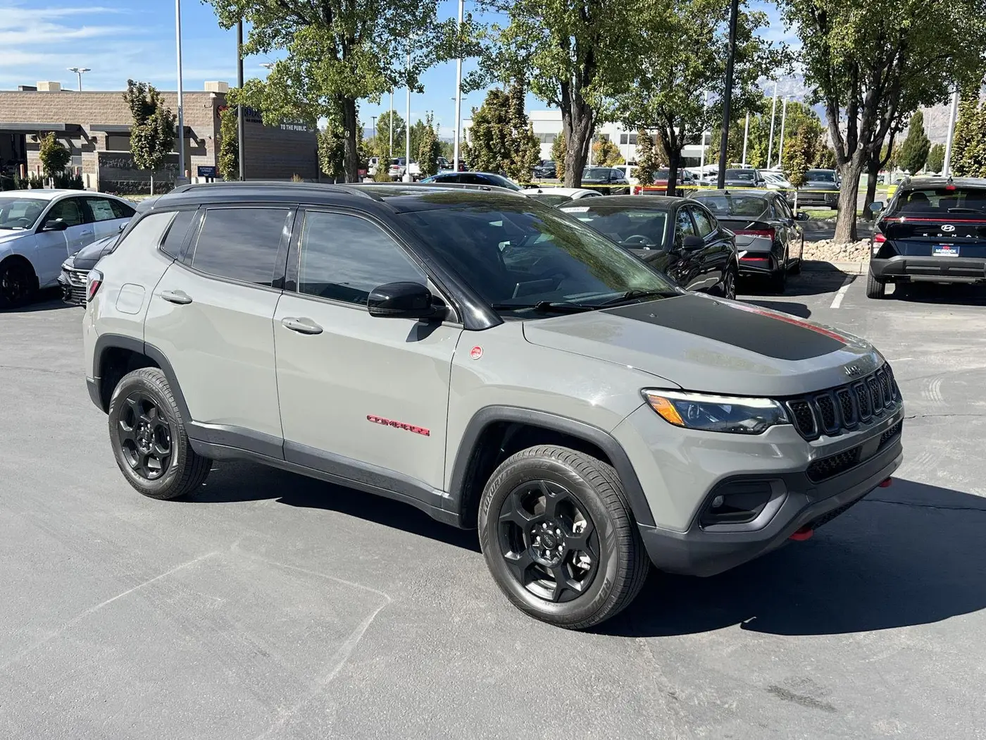 2023 Jeep Compass - $20,418