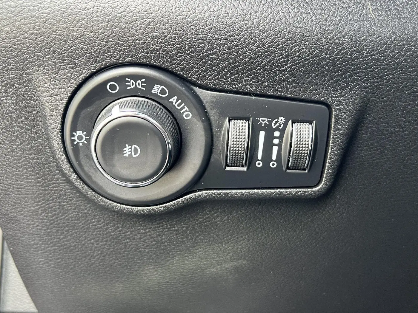 2023 Jeep Compass - $20,418