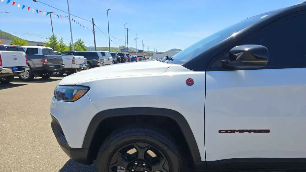 2023 Jeep Compass Trailhawk