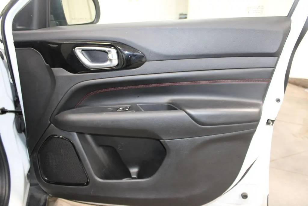 2025 Jeep Compass - $21,778