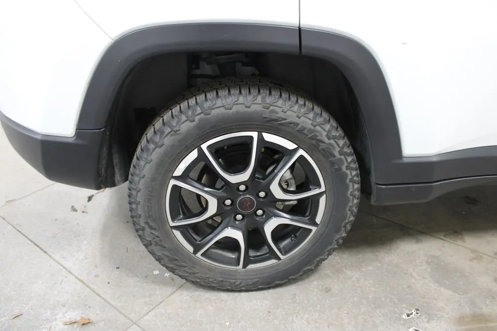 2025 Jeep Compass - $21,778