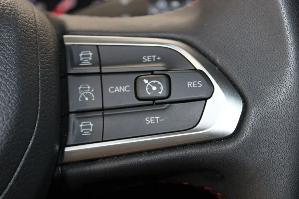 2025 Jeep Compass - $21,778