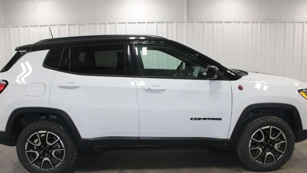 2025 Jeep Compass Trailhawk