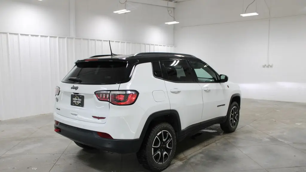 2025 Jeep Compass Trailhawk
