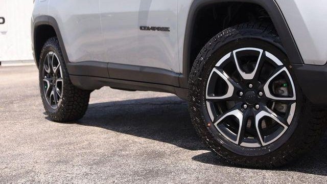 2024 Jeep Compass Trailhawk