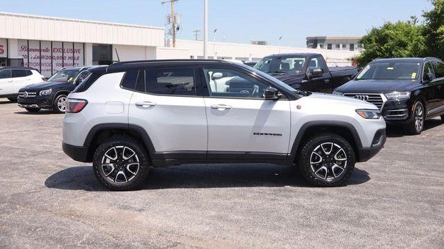 2024 Jeep Compass Trailhawk
