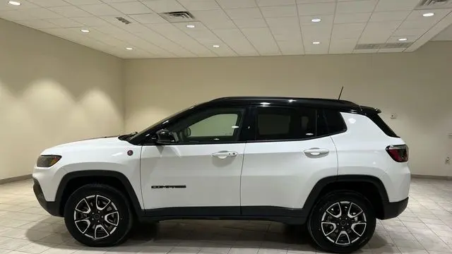 2025 Jeep Compass Trailhawk