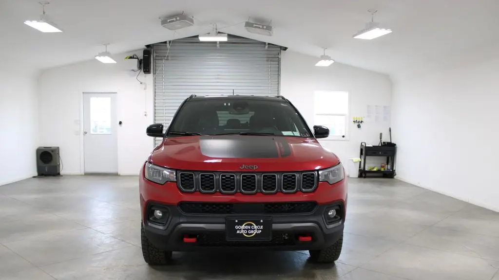 2025 Jeep Compass Trailhawk