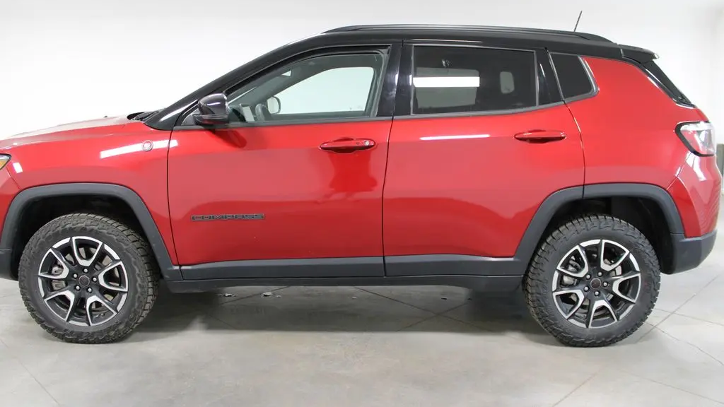 2025 Jeep Compass Trailhawk