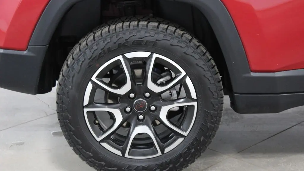 2025 Jeep Compass Trailhawk