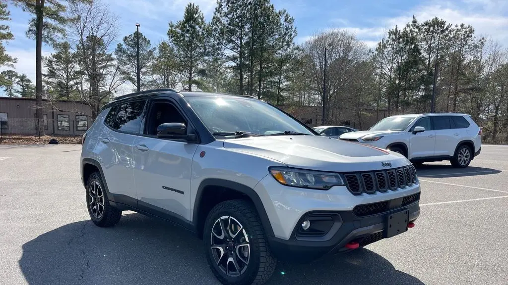2025 Jeep Compass Trailhawk
